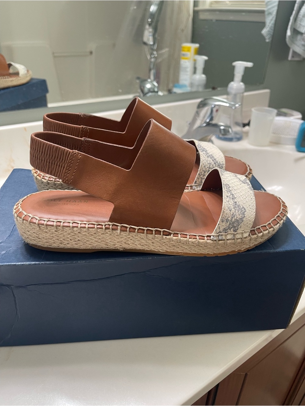 Cole Haan Cloudfeel Pecan and Cream Snakeskin Leather Espadrille Sandals ~Size 7 - Picture 4 of 8